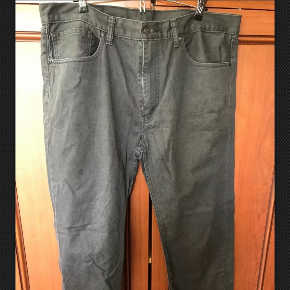 Levi’s Strauss men’s regular fit jeans 505